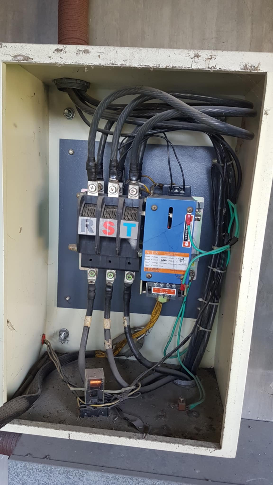 e2aea796-0598-4c60-9bc5-e7716195f72e e2aea796 0598 4c60 9bc5 e7716195f72e